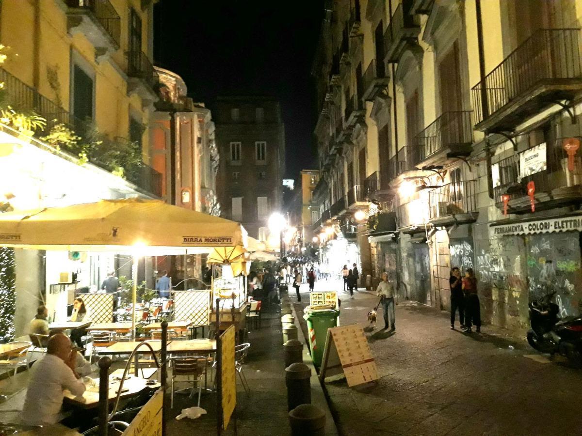 Domus San Biagio 14 Bed & Breakfast Naples Exterior photo
